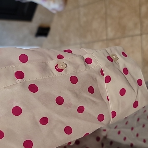Express white button down blouse with pink polkadots - Picture 3 of 6
